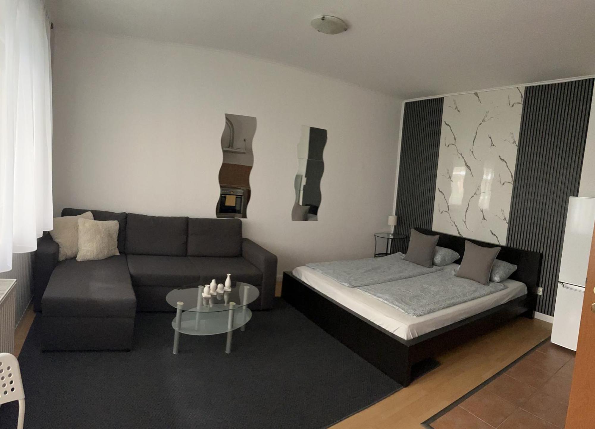 Downtown Rose Garden Apartments Whit Garage Opcional Budapest Eksteriør bilde
